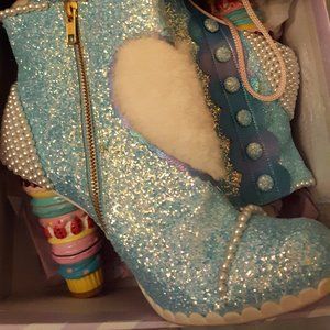 Irregular Choice  Bee Delicious booties